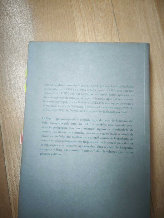 Livro Mecânica dos Solos volume 1 de Manuel matos Fernandes