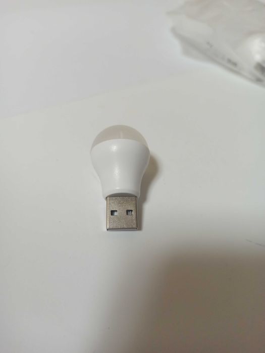 Лампа USB Работает от Powerbank или зарядки телефона