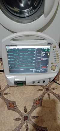 монітор реанімаційний хірургічний ЮМ-300 Ютас монитор пациента