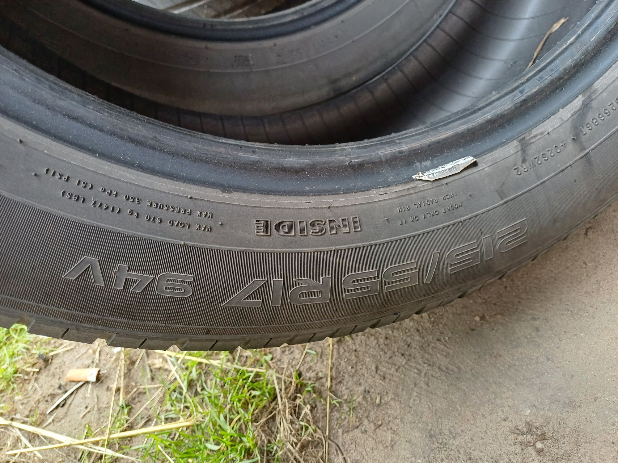 215/55R17 Nokian