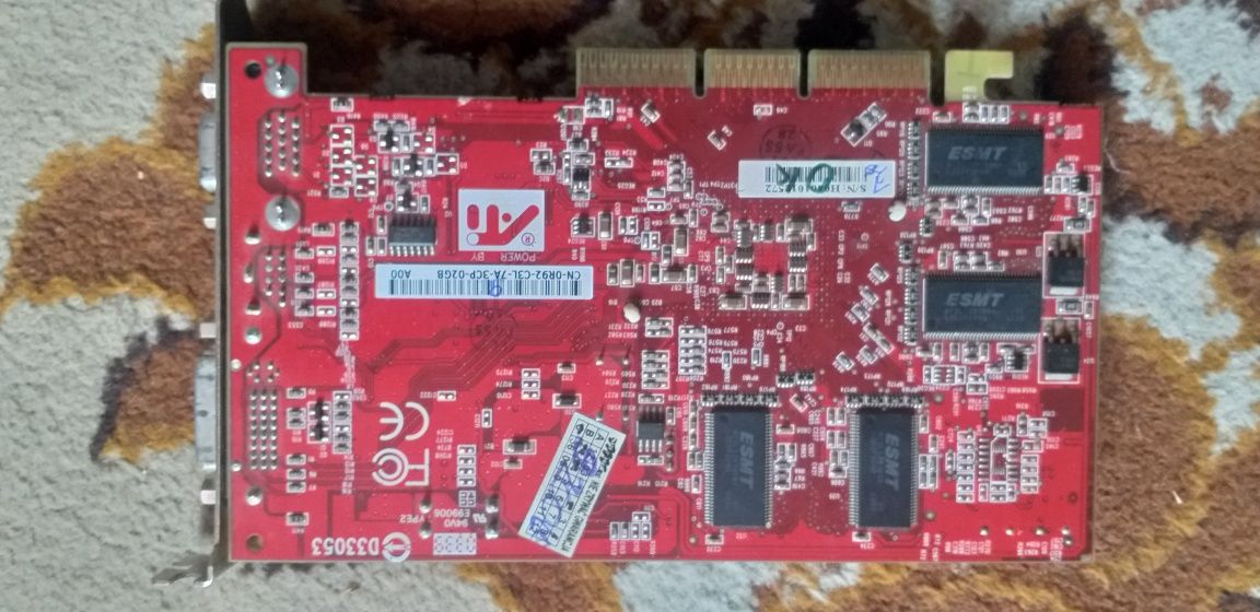 Karta graficzna ati radeon 9200le 128mb 8x retro