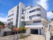 Apartamento de tipologia T1 da banca inserido no 2º andar de prédio si