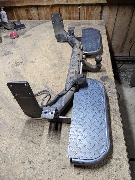 Фаркопи оригінальні на Мерседес Спринтер 903, 906, з підніжкою