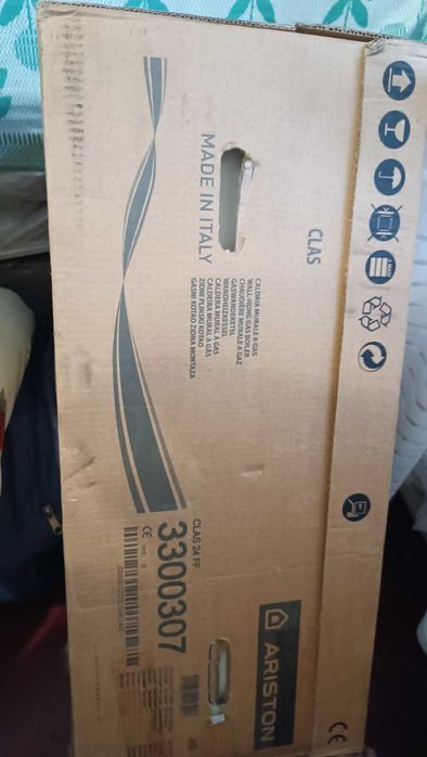 Ariston Clas 24 FF артикул 3300307  двухконтурный  газовый котел