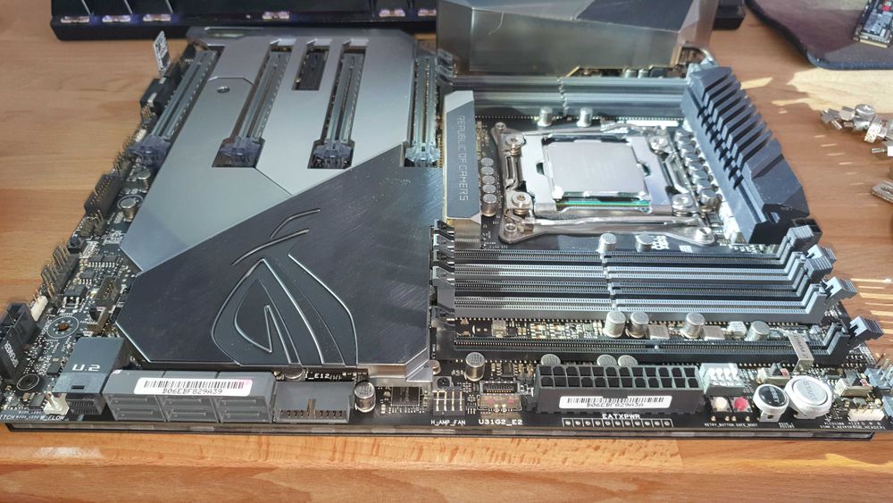 ASUS ROG Rampage VI Extreme + i9 7900x