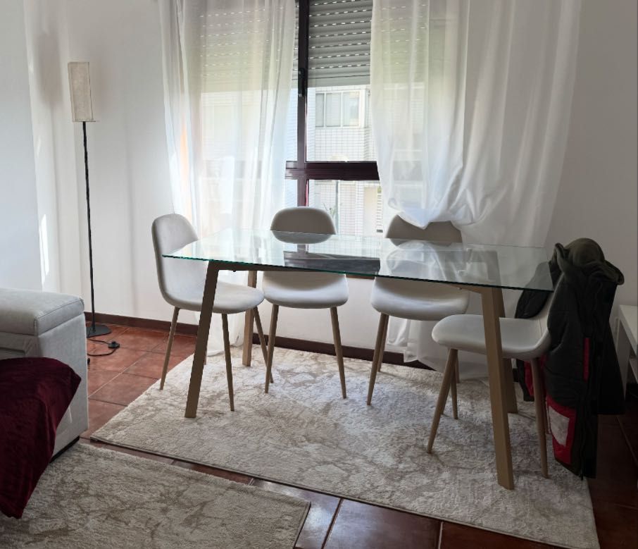 Vendo mesa de jantar
