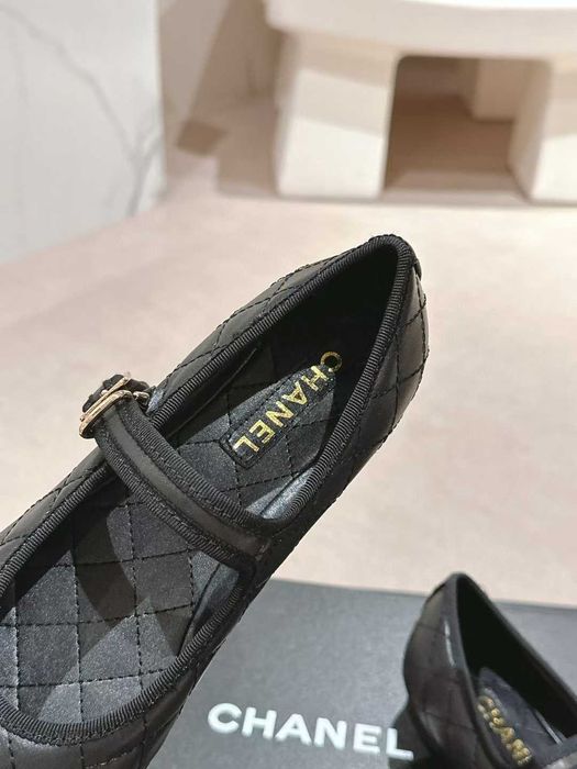 Buty, sandaly klapki, skora 210206