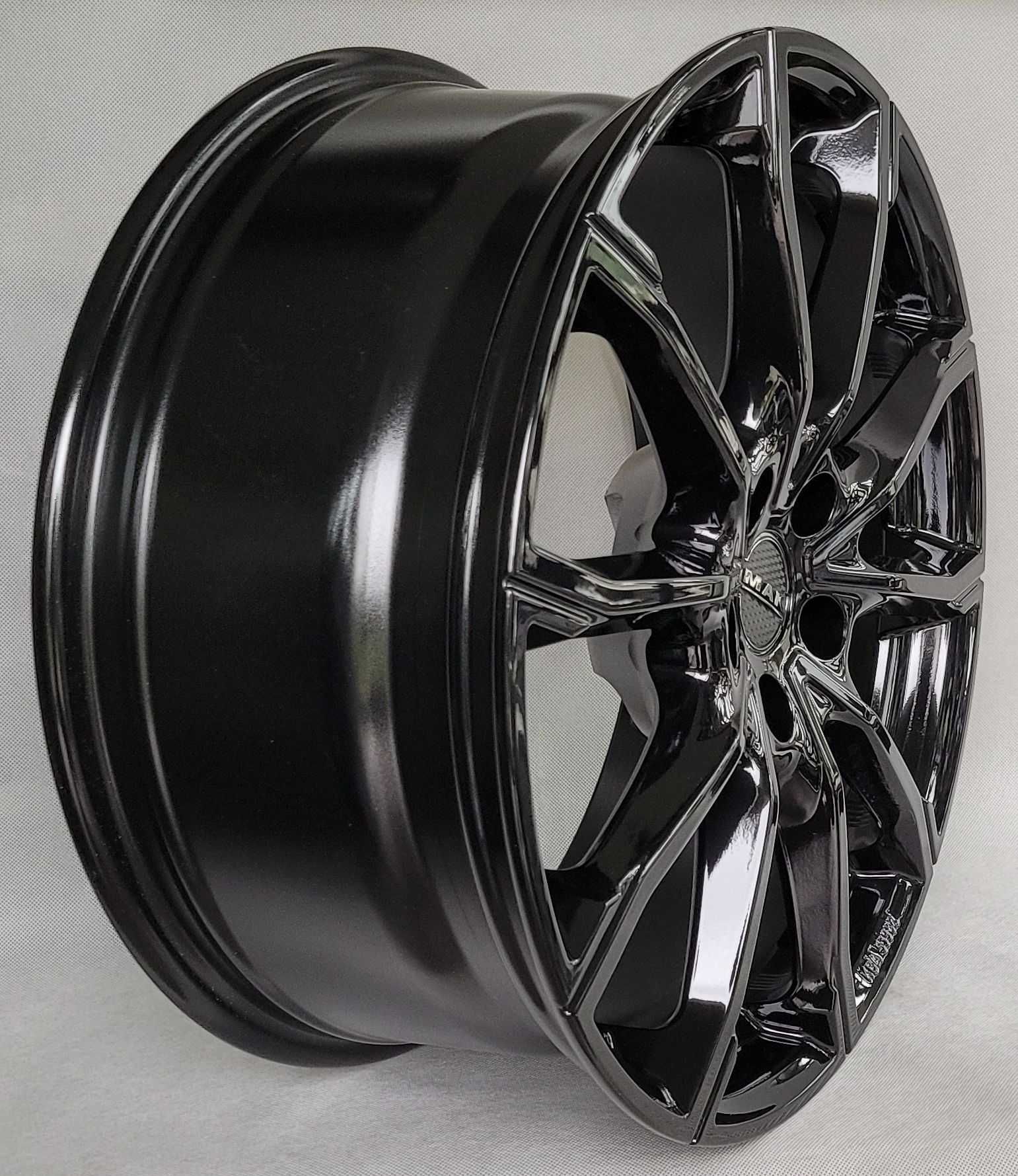 Felgi MAK 17 Toyota Aygo X 17 5,0 4x100 ET 40 54,1 mm czarny połysk