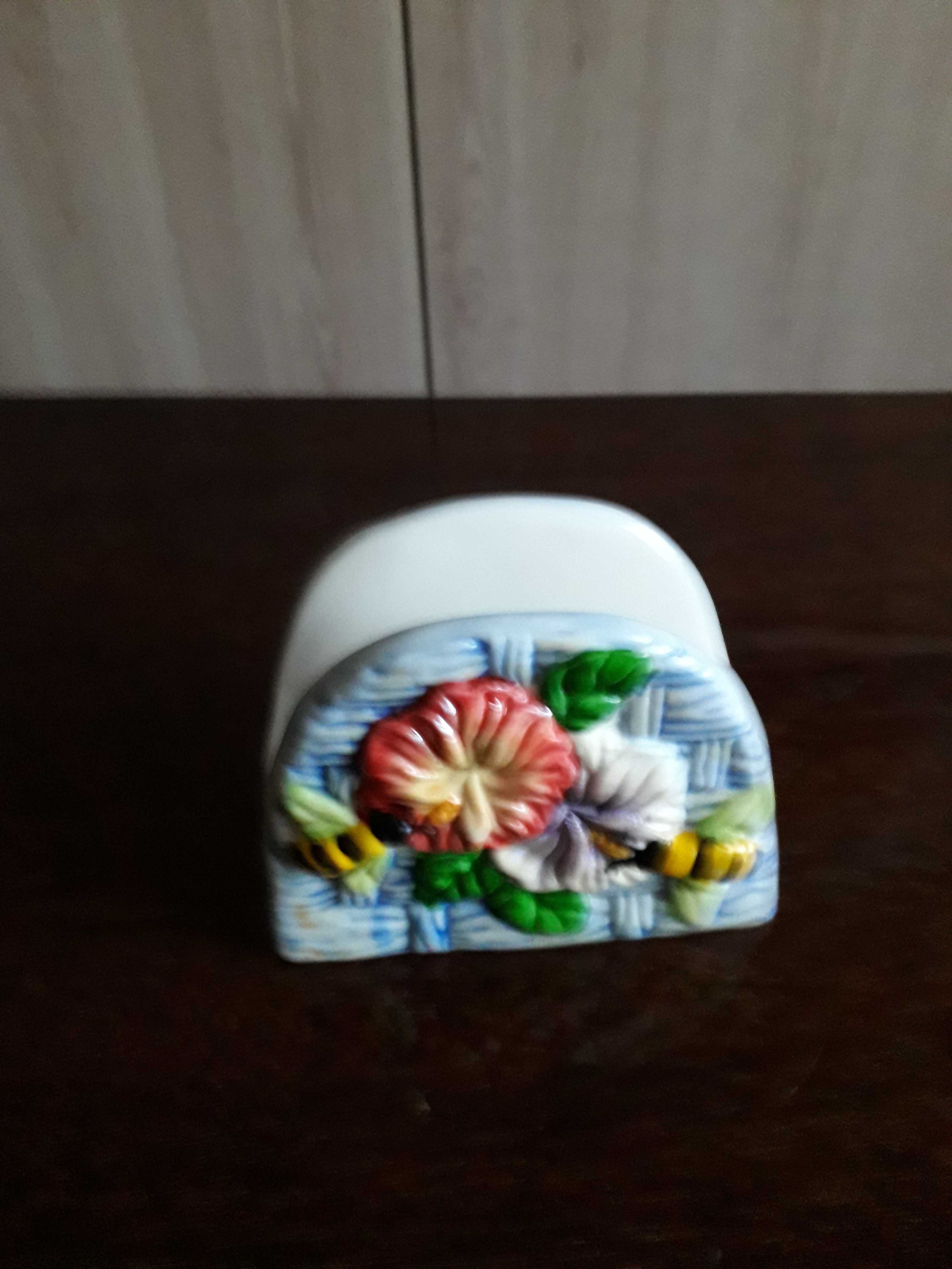 Продам салфетницу
