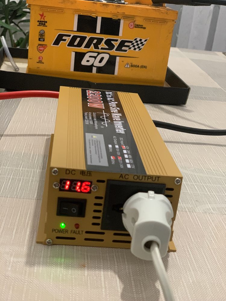 інвертор 2200W чистою синусоїдрю