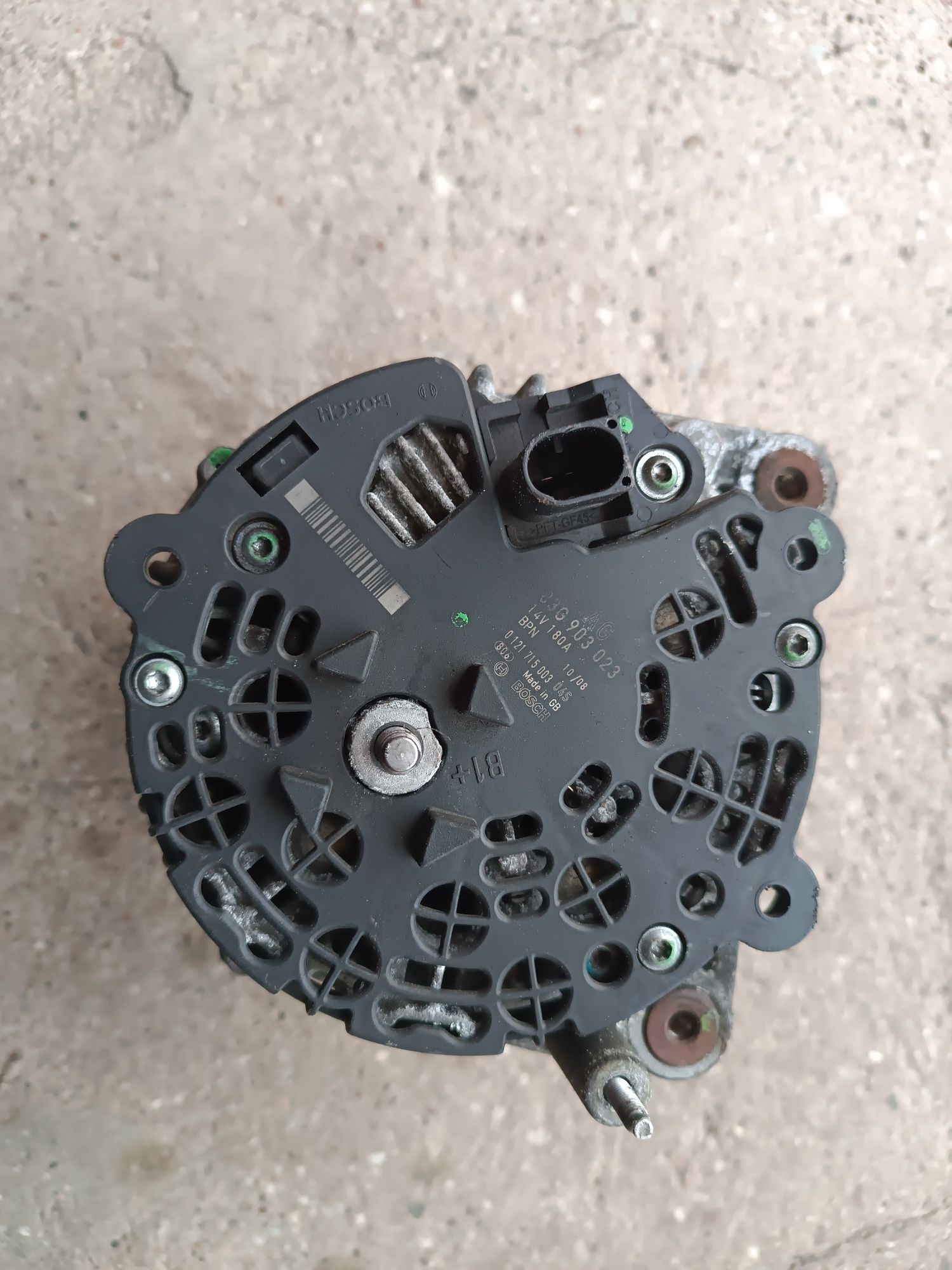 Alternator VW golf vi passat CC 2.0tdi 180a 0121,715,003