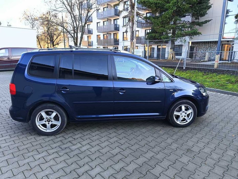 Touran 2.0 Diesel DSG automat 7osób Zarejestrowany Panorama Navi HAK