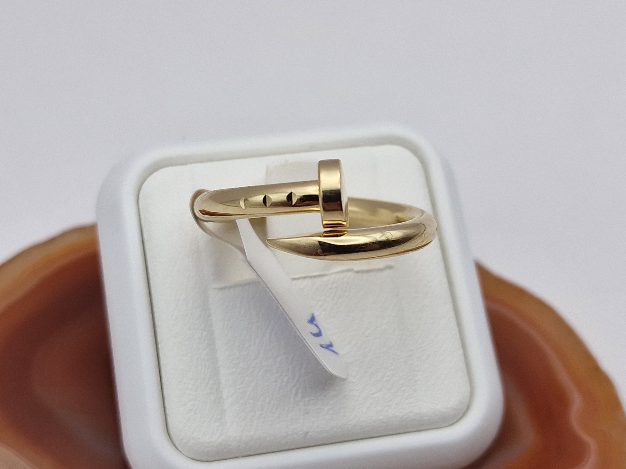 Nowy złoty pierścionek, próba 585, gwóźdź,  rozmiar 14