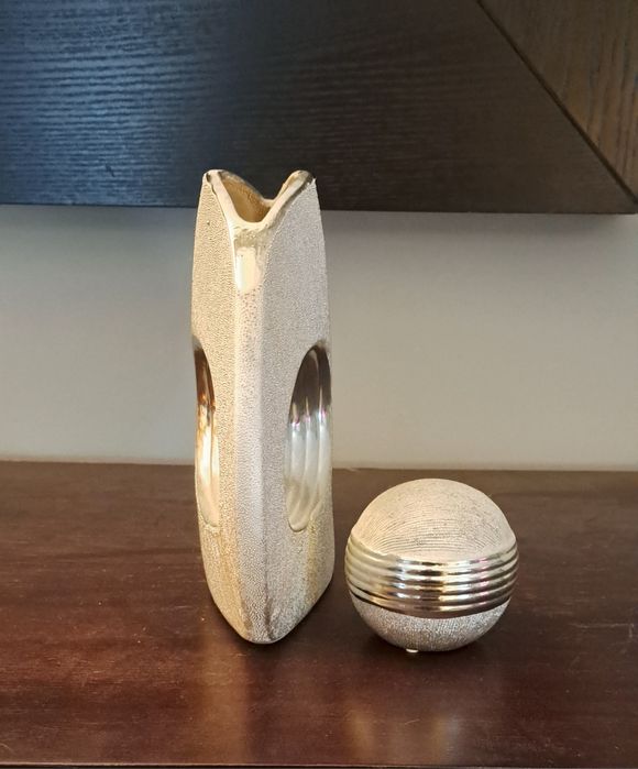 Conjunto decorativo em loiça.