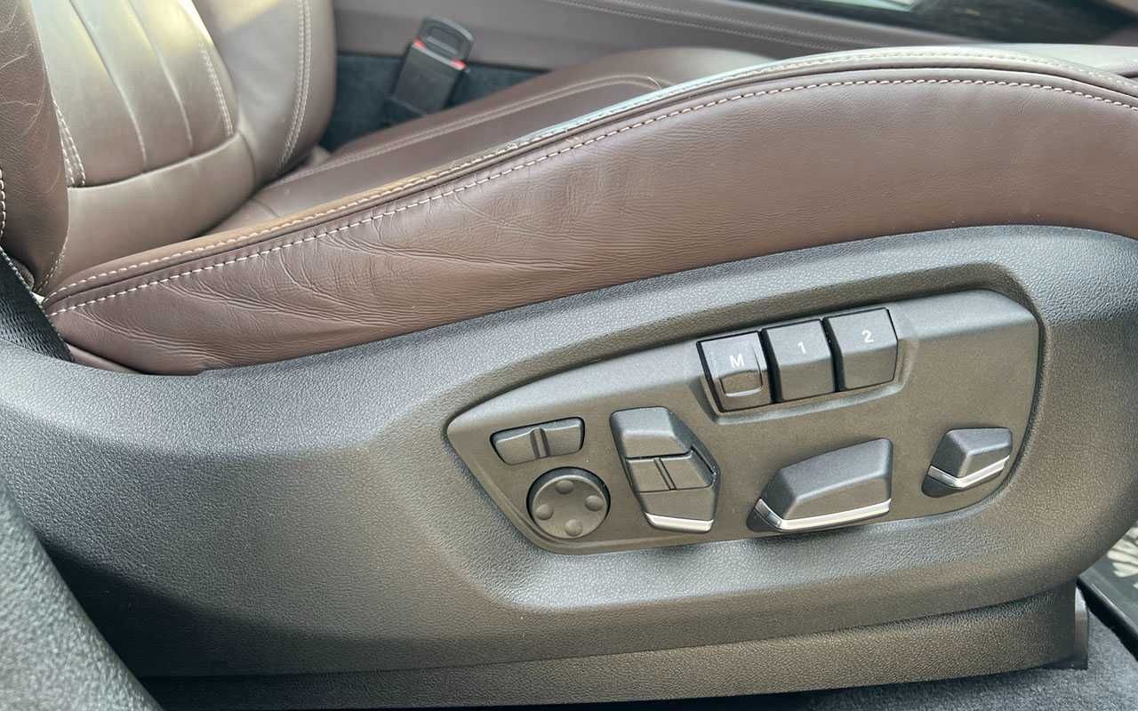 Автомобіль: BMW X5 2014