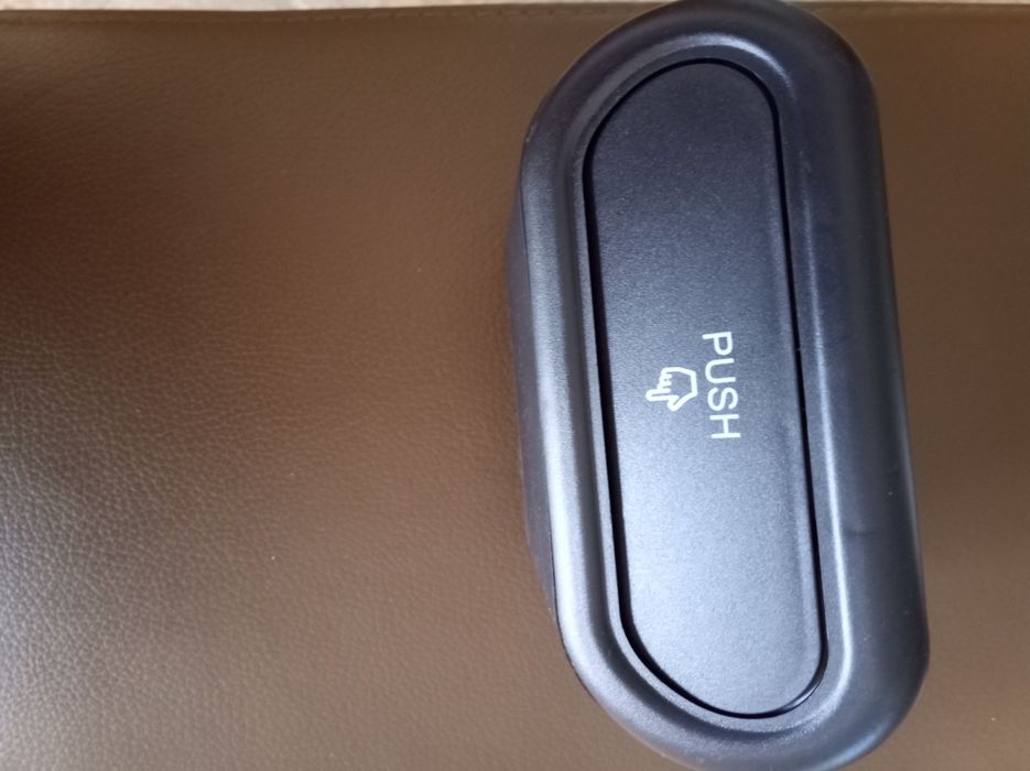 Recipiente de lixo para automóvel