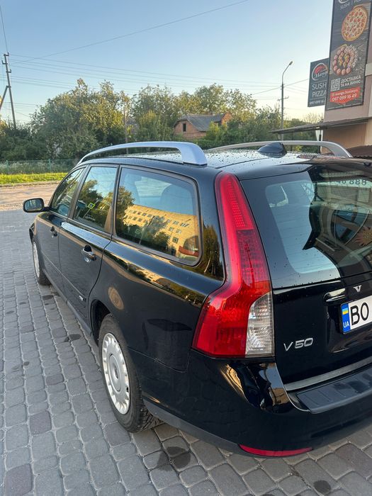 Продам машину Volvo v50 (2007)