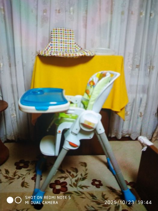 Продам стільчик для годування