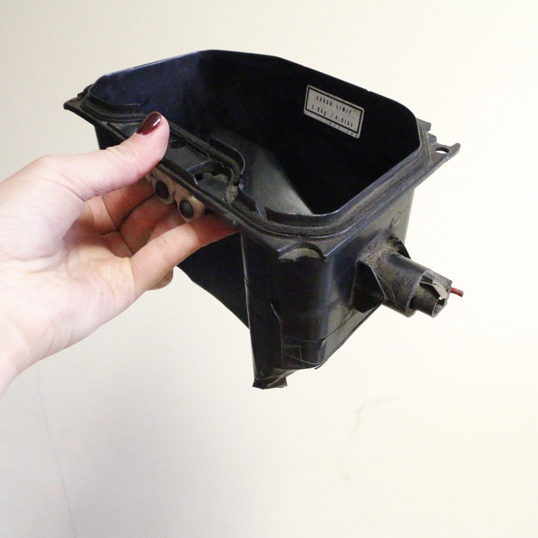 6517 Schowek przedni Lewy kokpit (01-05) Honda Goldwing GL1800