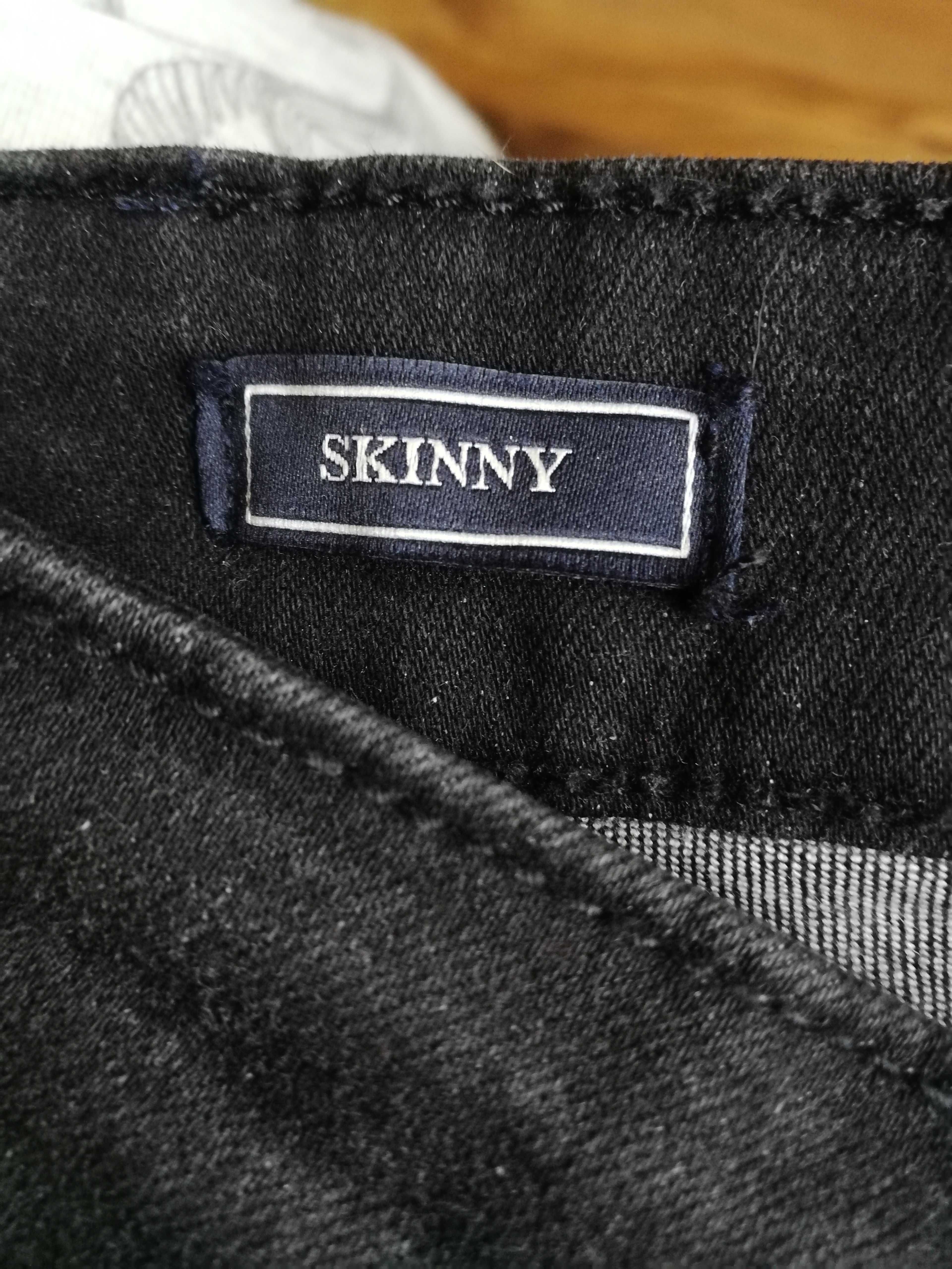 Jeansy Medicine skinny 34 z przetarciami