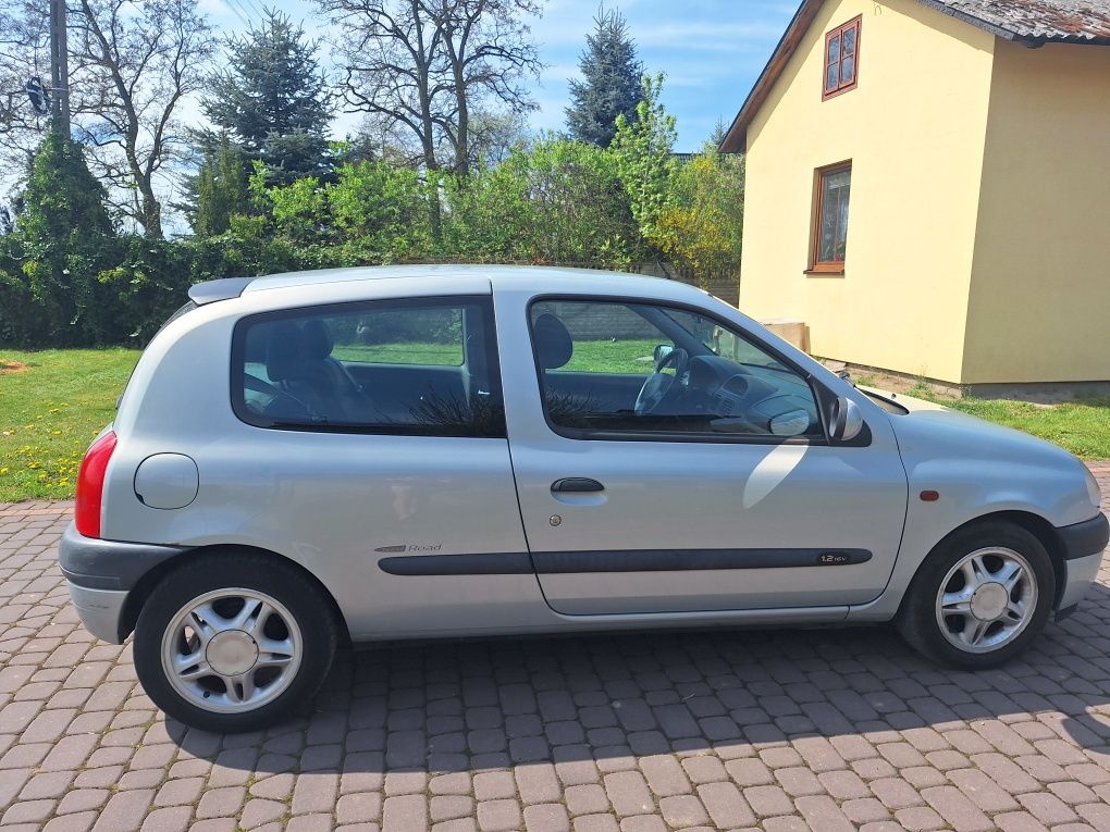 Renault Clio II  2001