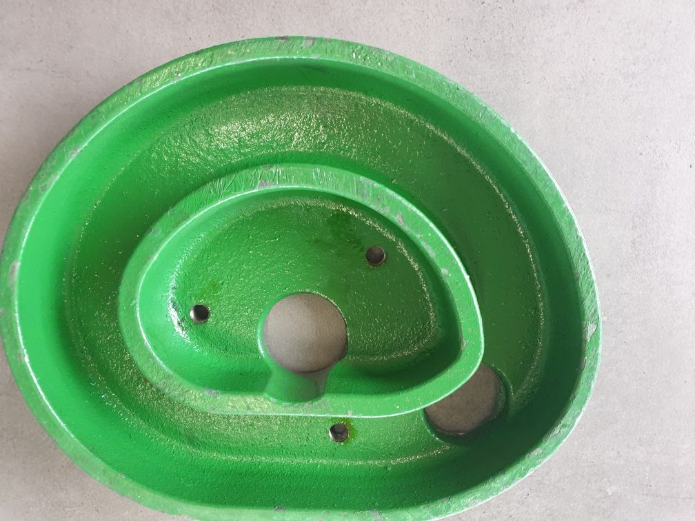 Prowadnica krzywka ślizg podbieracza prasy John Deere 592 CC44955 P