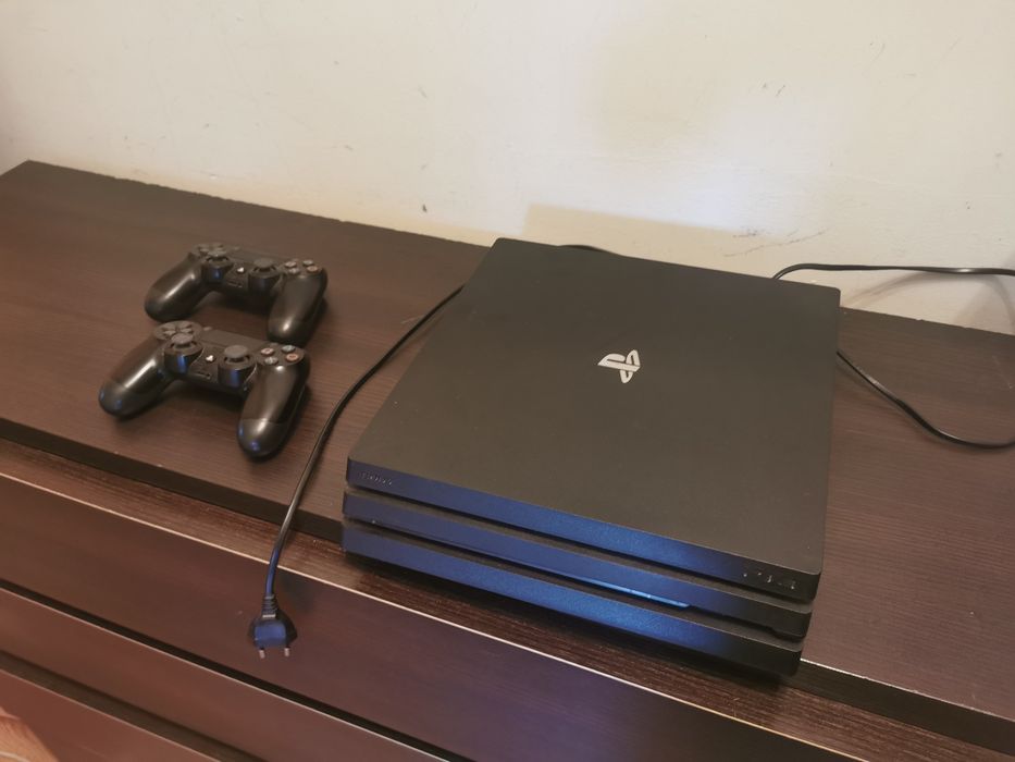 Konsola ps4 Pro 1tb CUH 7216b  zestaw + gry  sony playstation