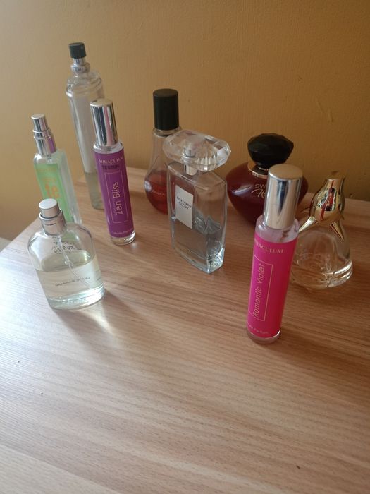 Zestaw perfum.    .