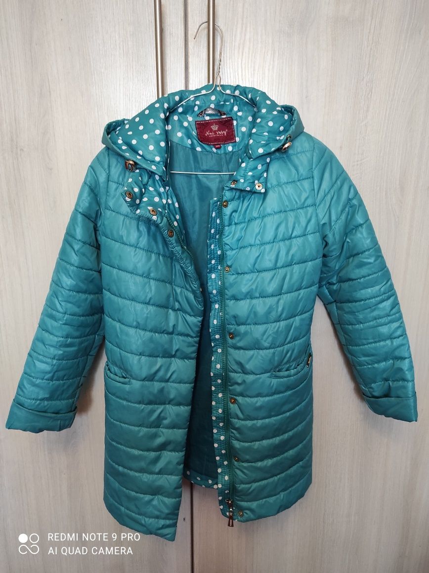 Демисозонная  куртка на девочку весна-осень 10-12 лет размер 36