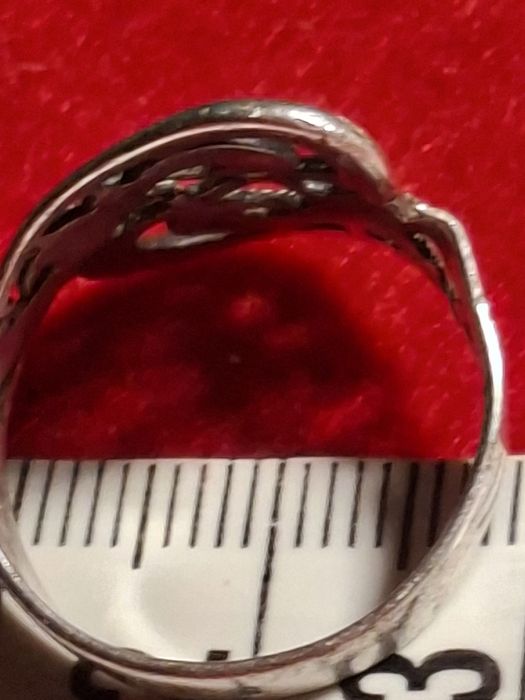 Stary pierścionek srebrny ażurowy