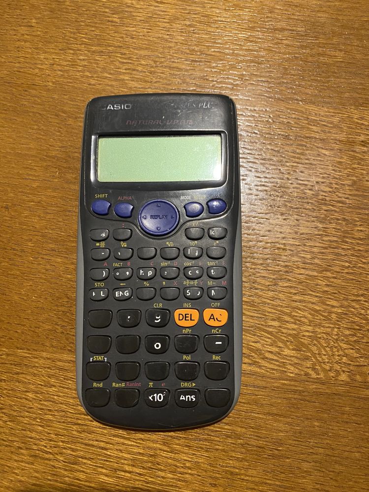 Калькулятор Casio FX-82ES PLUS