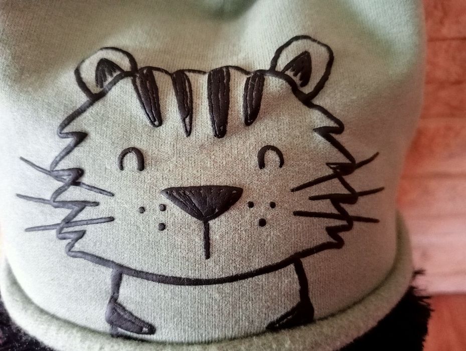 Czapeczka jesienna, czapka zielona, z tygryskiem, ocieplana, Pepco