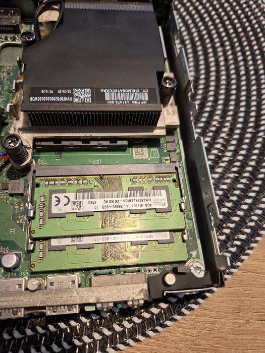 HP EliteDesk 705 G4 , Ryzen 5, SSD, DDR4