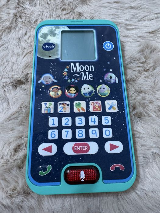 edukacyjny smartfon VTech Moon and Me.