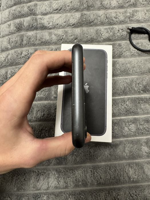 Айфон 11 на 128 гб 71 акб с нюансом