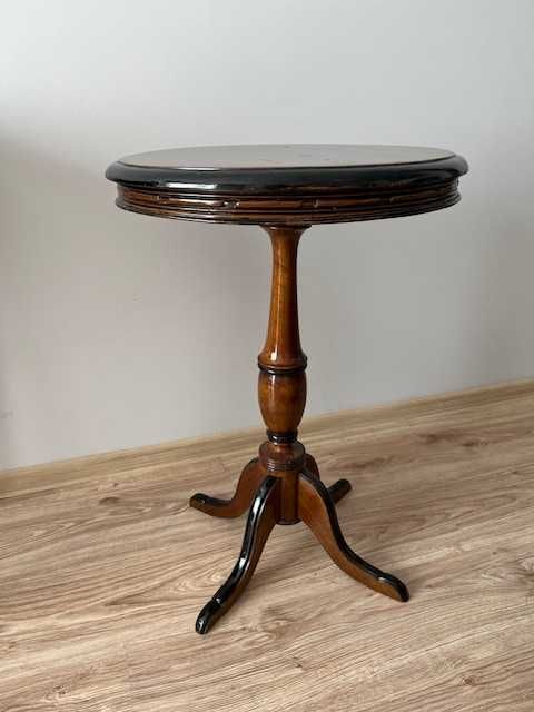 PIEKNY, drewniany, okragly stolik (hand made)