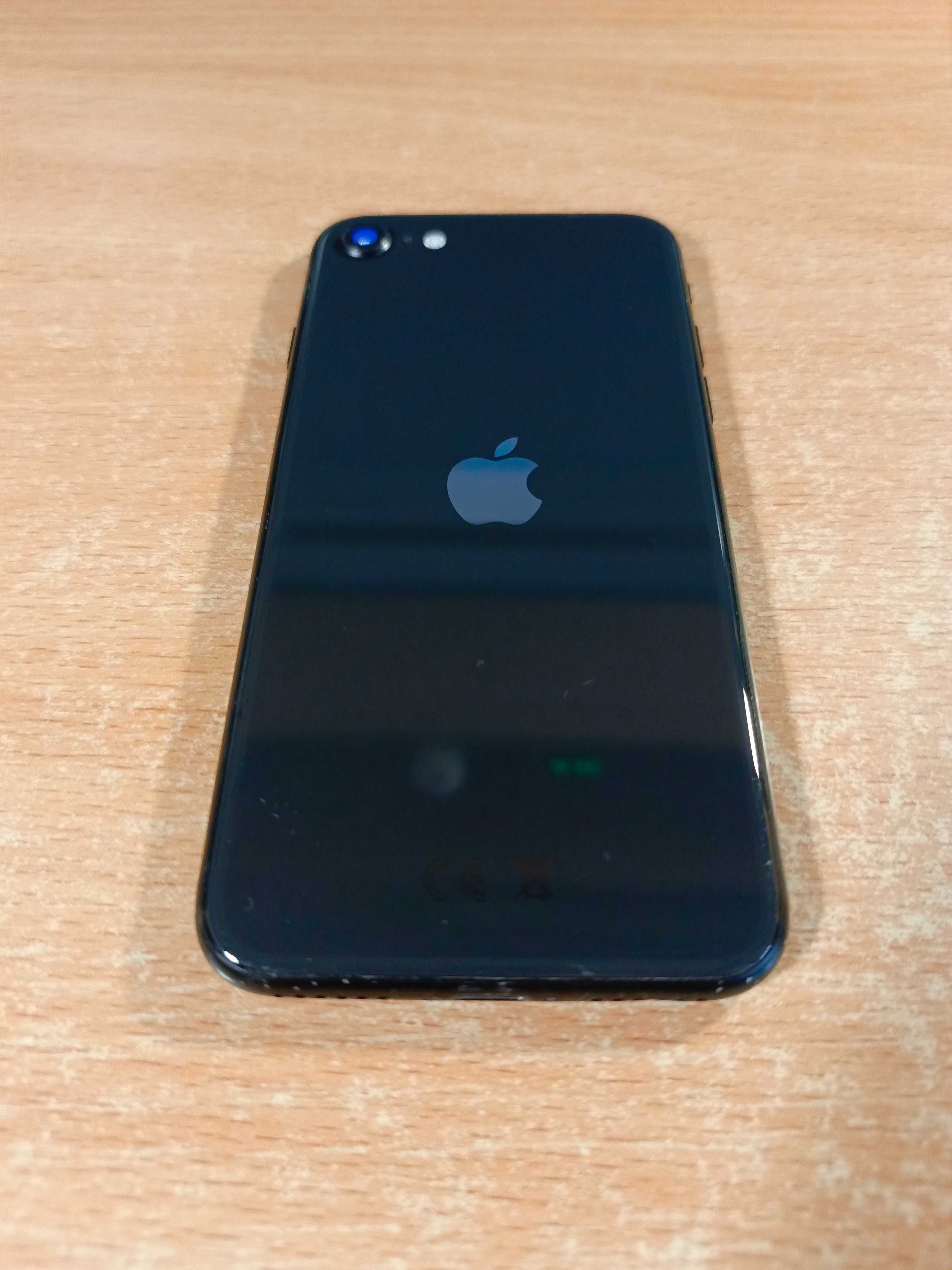 Продам iPhone SE 2020 neverlock 64 gb . оригинал цвет черный  .