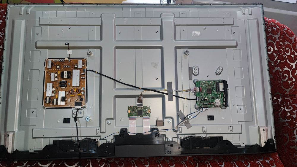 Телевізор на запчастини LG TV 75UK6500PLA