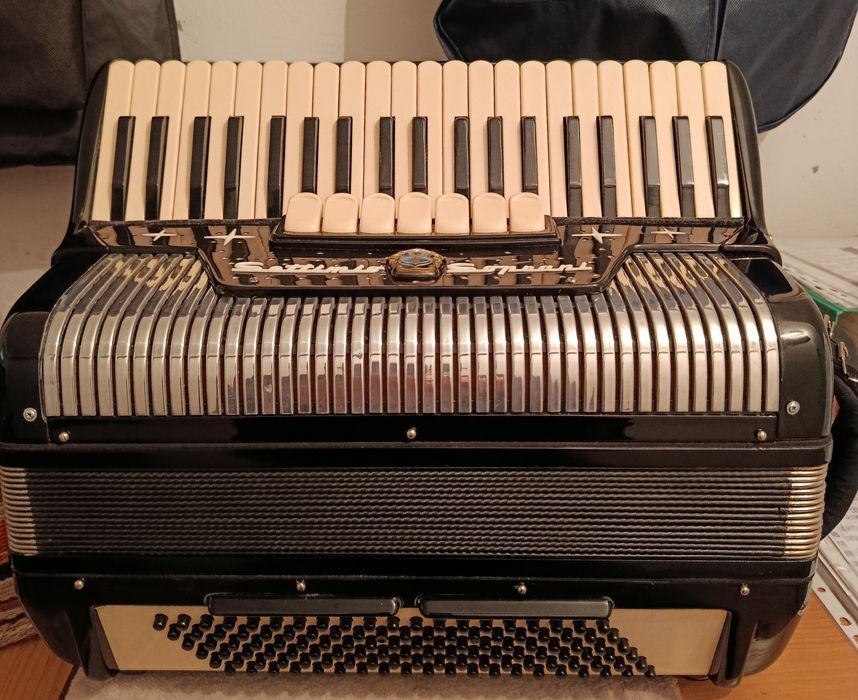 Akordeon Settimio Soprani 120B.
