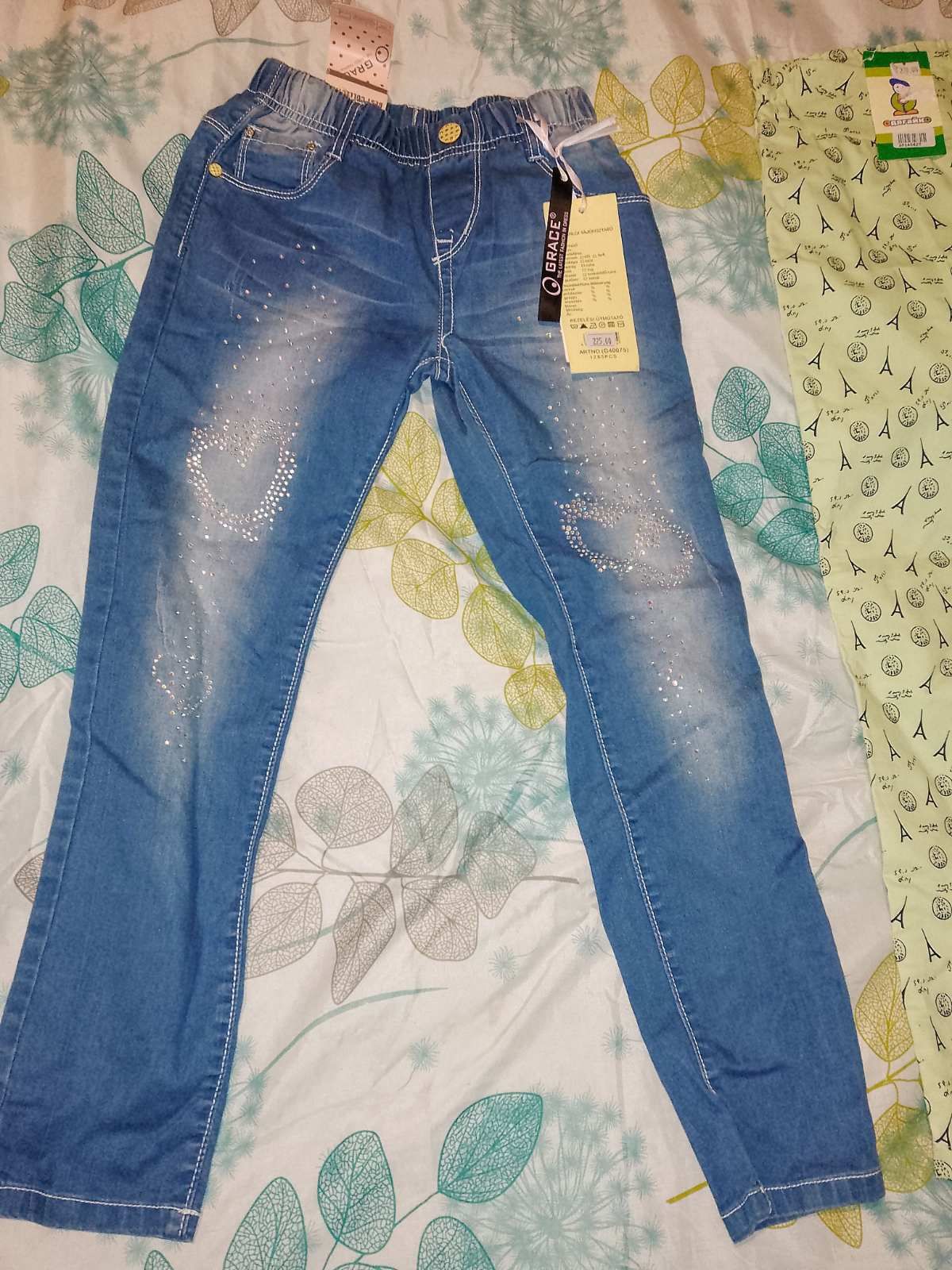 Нові джинси, штани на дівчинку на  128/134 см