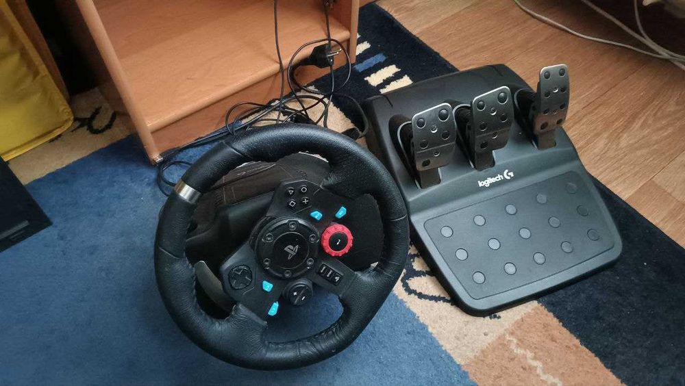 Руль и педали Logitech G29 Driving Force Racing Wheel
