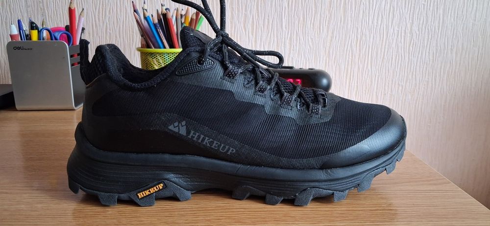 Продам кроссовки