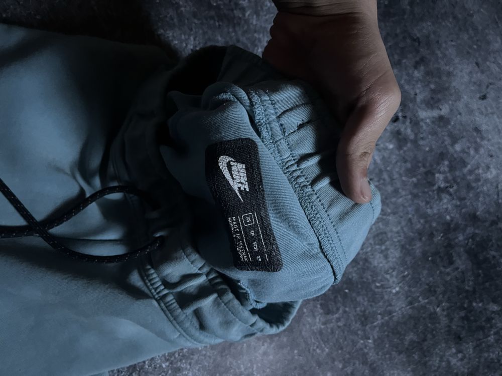 шорты nike tech fleece