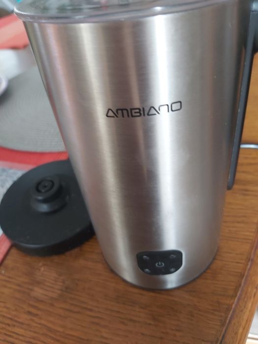 Spieniacz do mleka używany ale w bardzo dobrym stanie