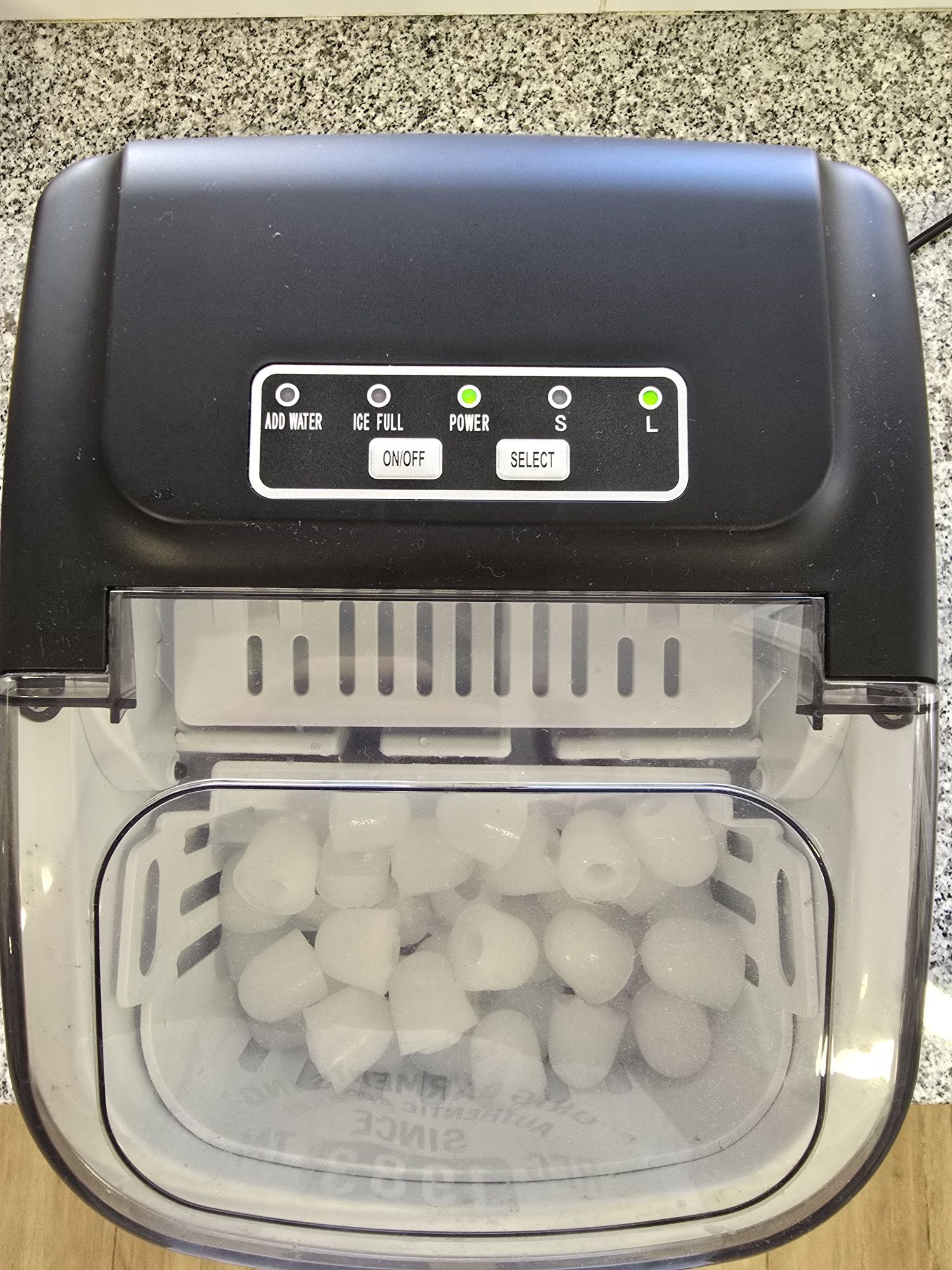 Máquina de fazer gelo