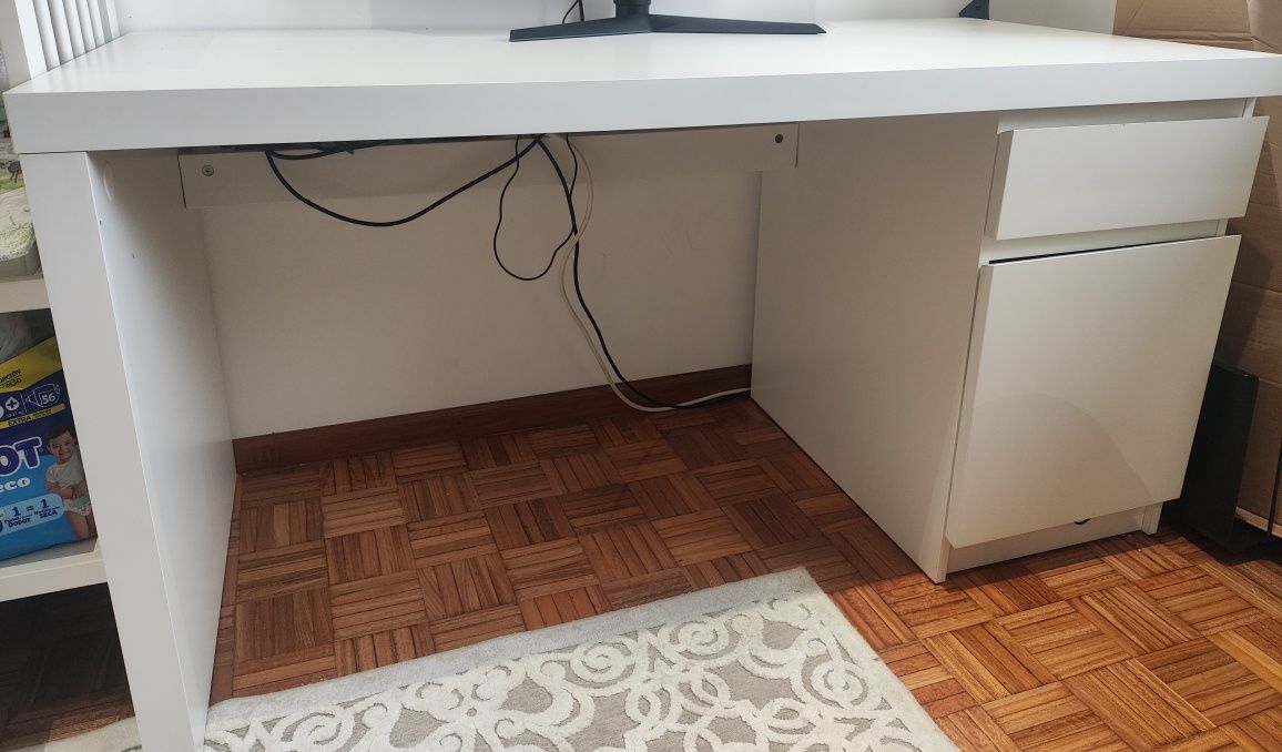 Vendo secretaria