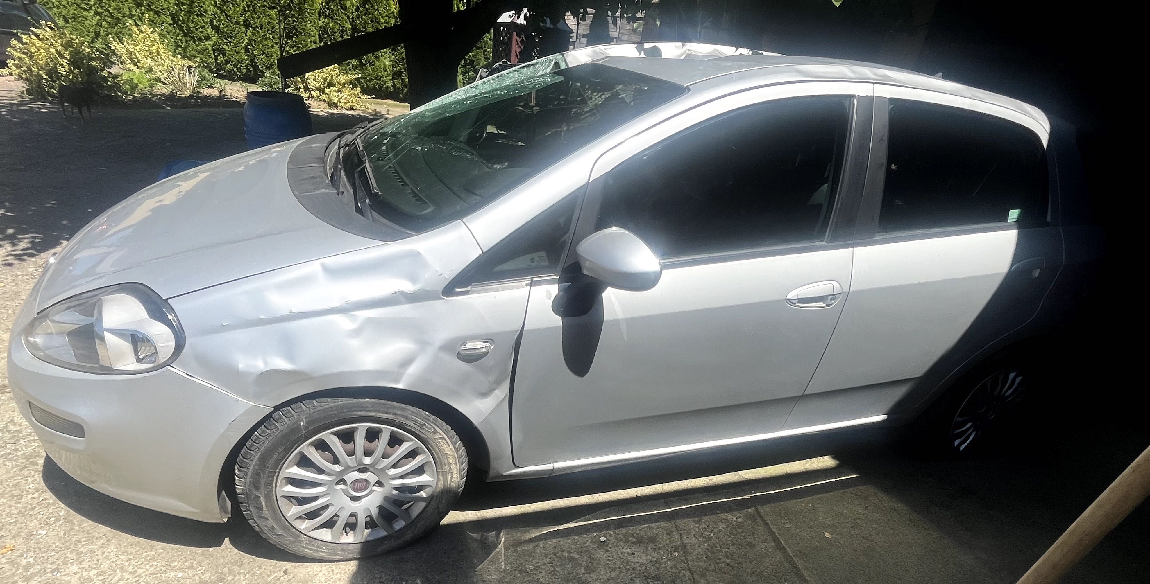 Fiat Punto uszkodzony