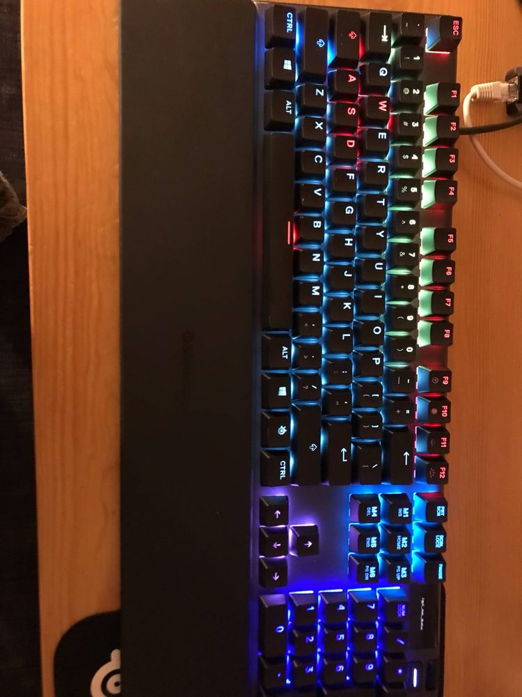 Klawiatura Steelseries apex 5