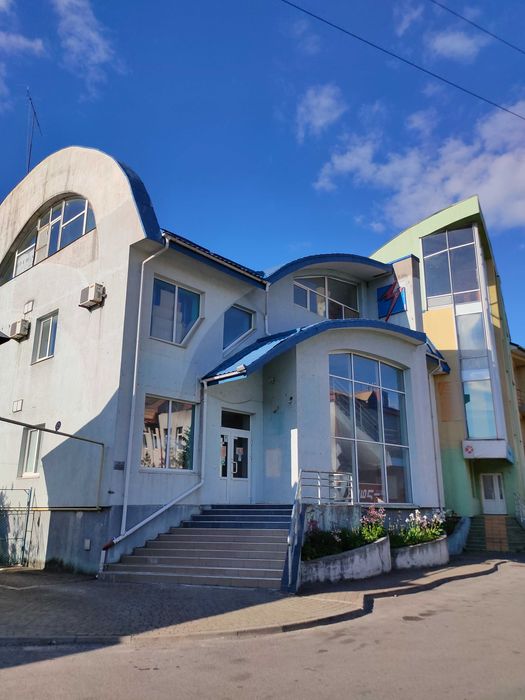 продаж - комерційної нерухомості