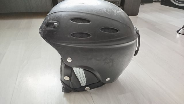 Kask narciarski Uvex rozm. 56